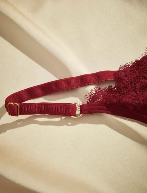MIDNIGHT TASTE string set