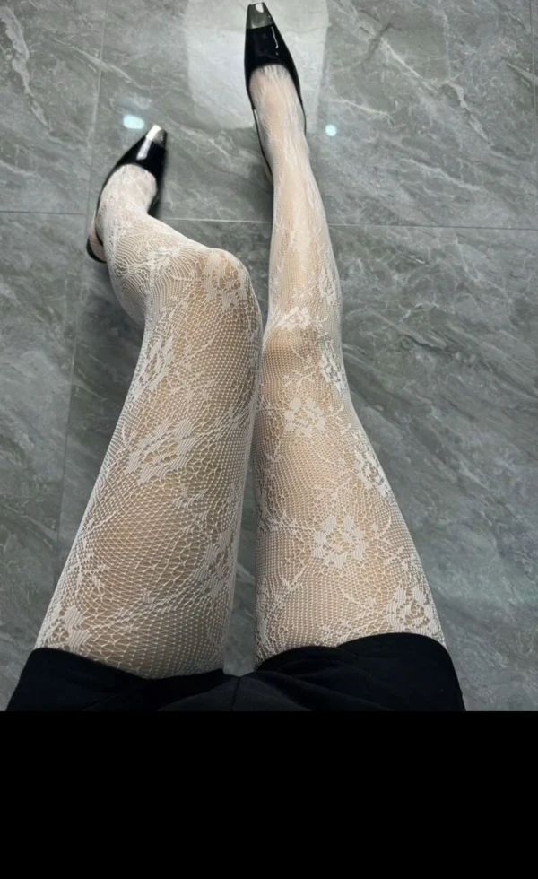 VOGUE Lace tights