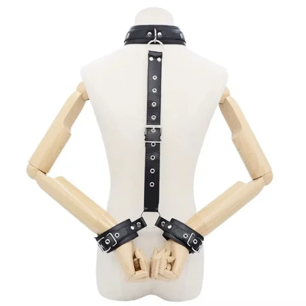 TAMED — PU leather choker wth handcuffs