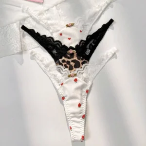 CUTIE - V shaped Printed thongs
